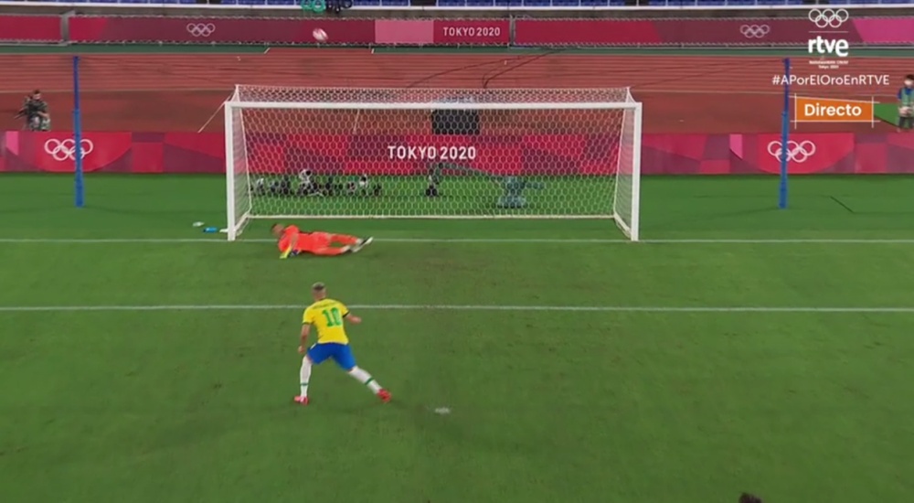 Richarlison perdonó a España desde el punto de penalti. Captura/TVE