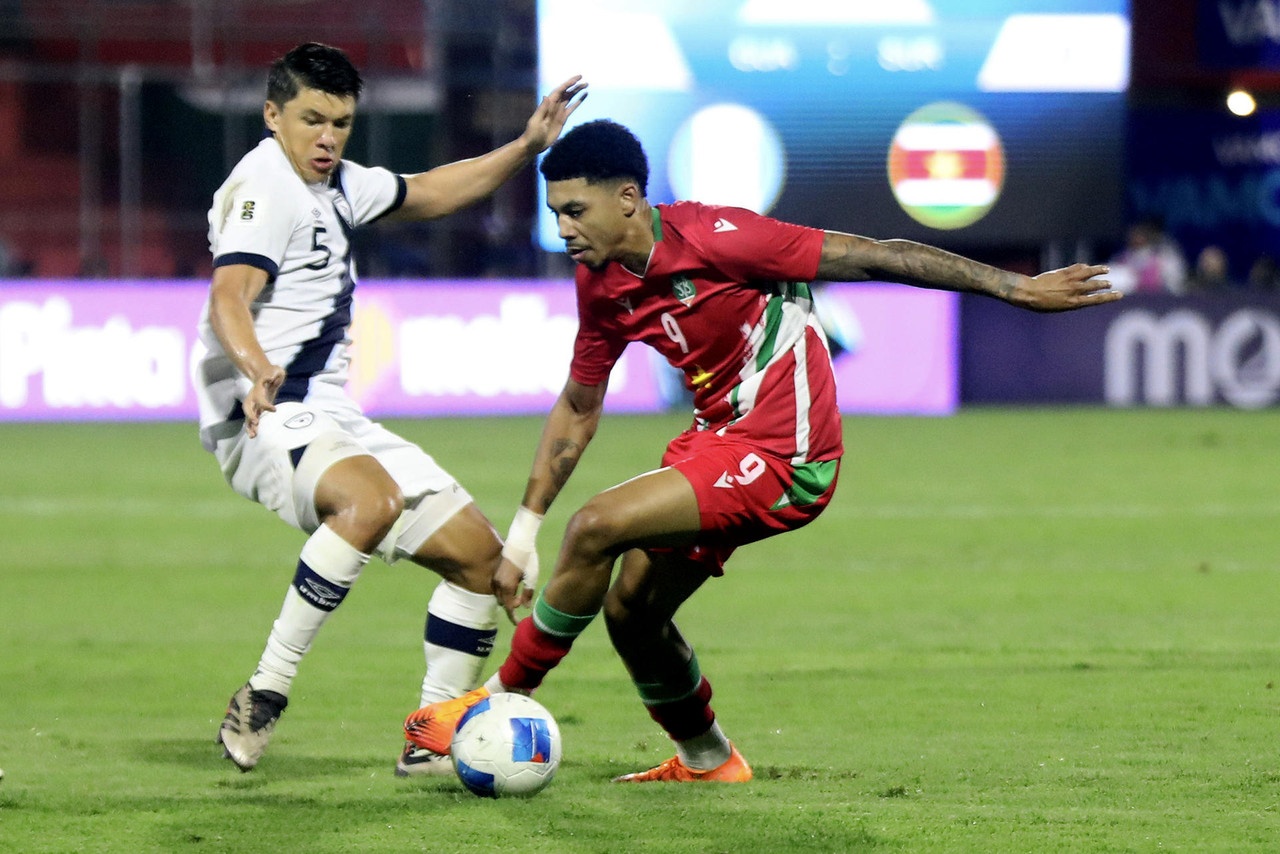 Surinam se tiene que conformar con la repesca