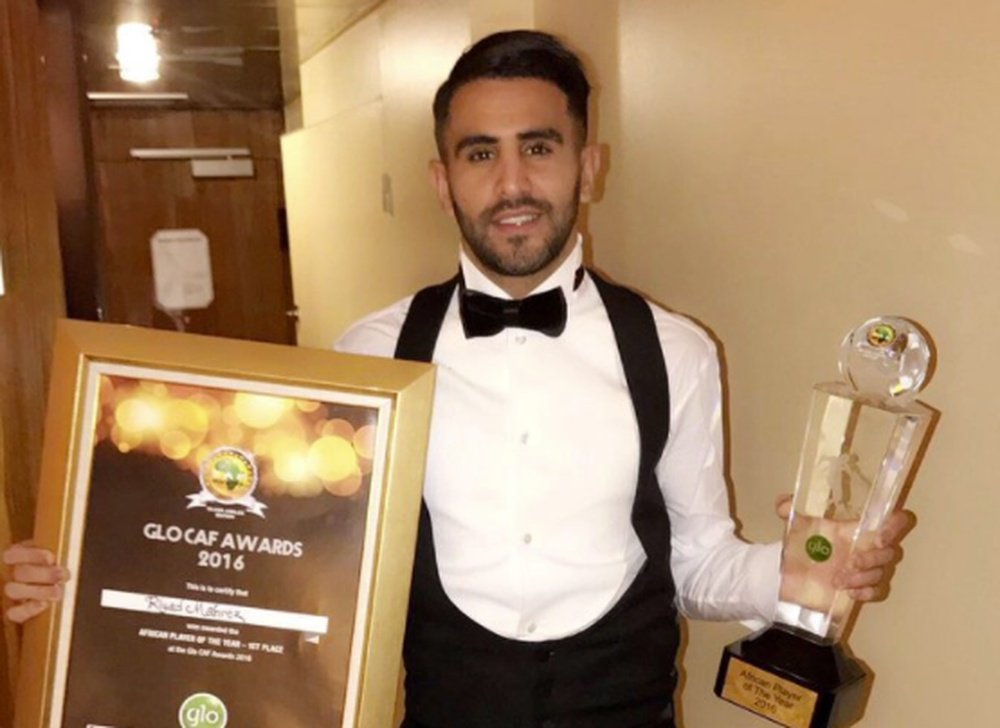 Inolvidable año para Mahrez. Twitter/RiyadMahrez