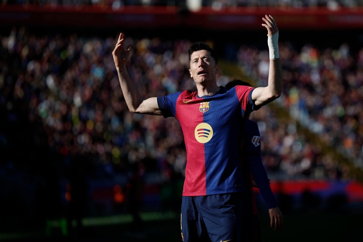 Lewandowski honra el legado de Messi y Cristiano en LaLiga
