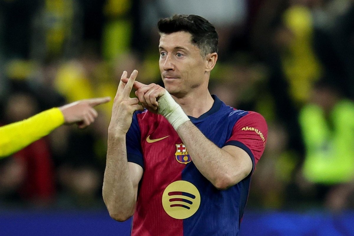 Lewandowski, de volta aos treinos, focado na Champions. EFE