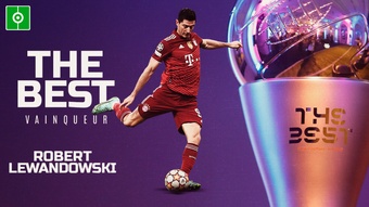 Robert Lewandowski remporte le prix The Best 2021. BeSoccer