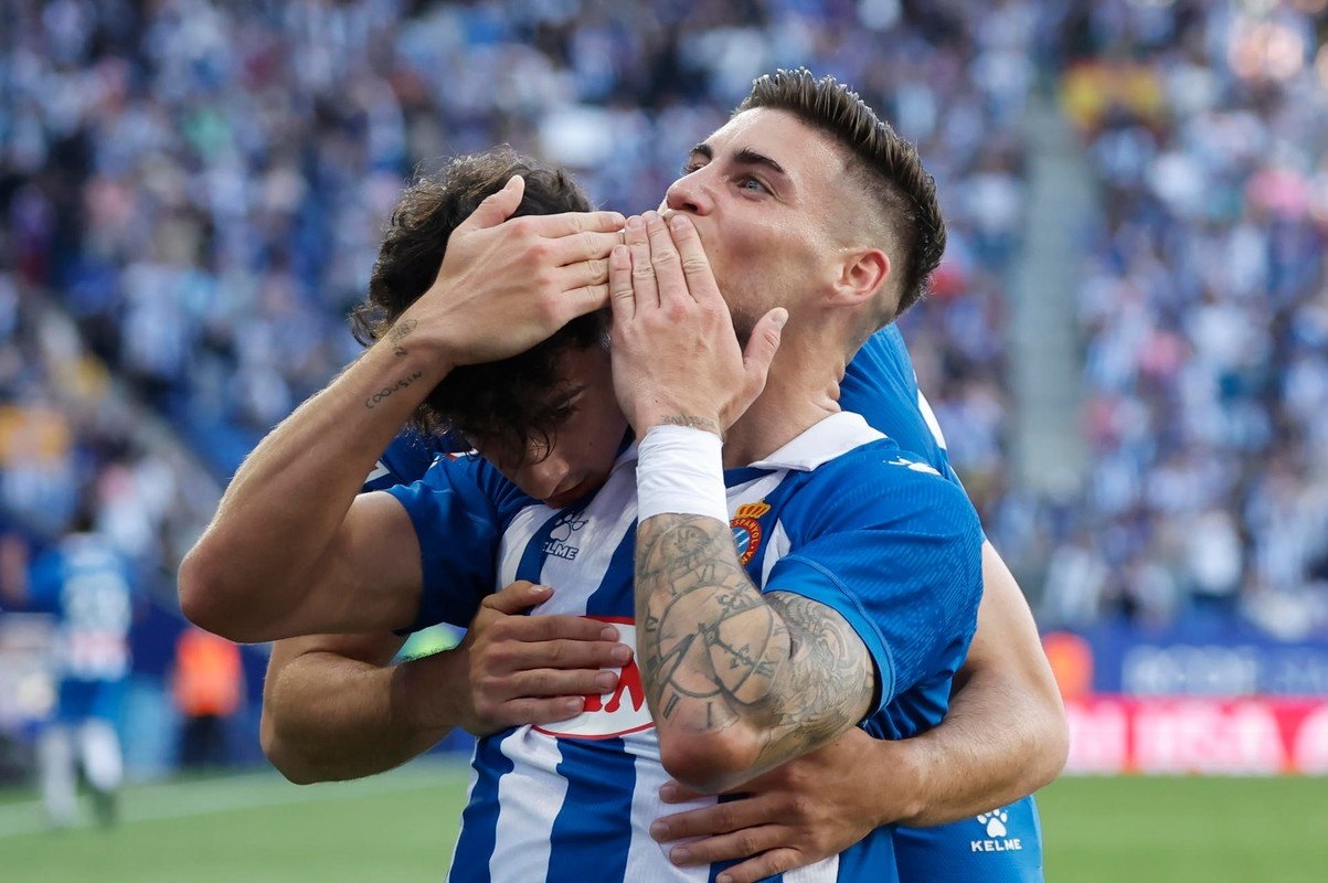 En BeSoccer te contamos todas las novedades que tienen que ver con la actualidad del fútbol de todos los equipos y jugadores LaLiga 2024/2025 en directo, posibles movimientos y más en este miércoles 28 de mayo.
