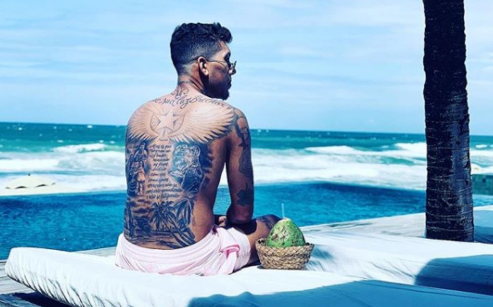 Firmino enseñó su tatuaje con el recuerdo de la final de la Champions. Instagram/Firmino