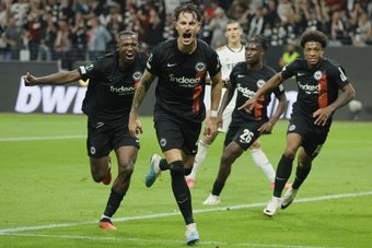 O Eintracht Frankfurt teve que lutar para garantir os três pontos contra o Aberdeen na primeira rodada da Conference League.