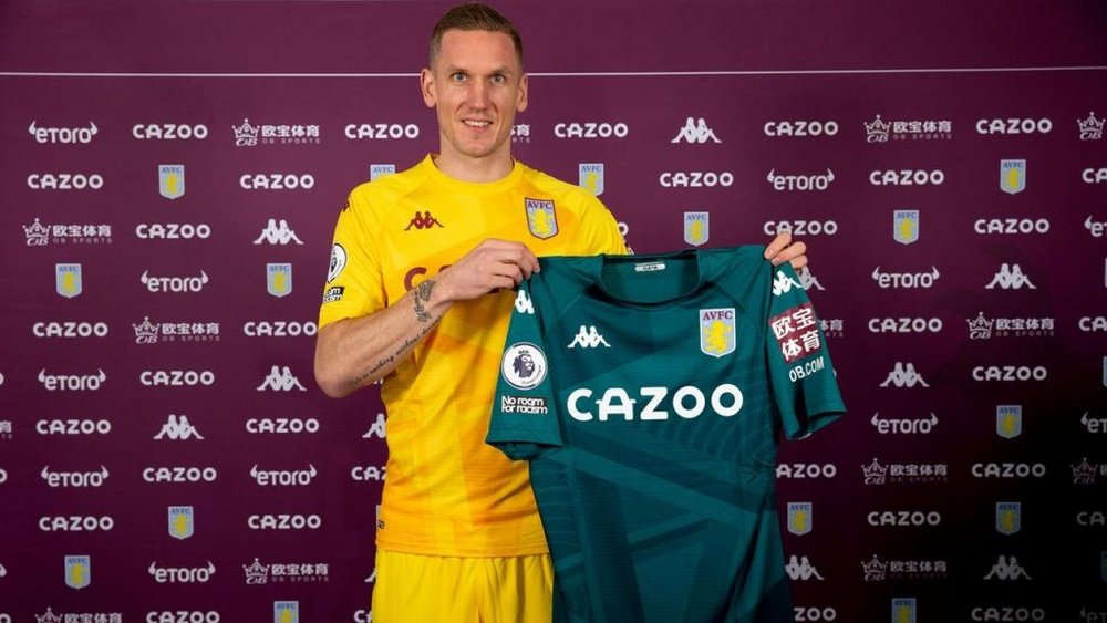 El Aston Villa oficializó la llegada de Robin Olsen. Twitter/AVFCOfficial