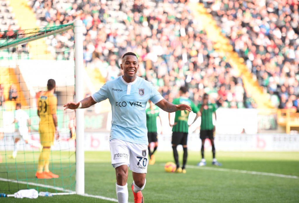 Robinho ya brilla en el Istanbul Basaksehir con un gol y dos asistencias