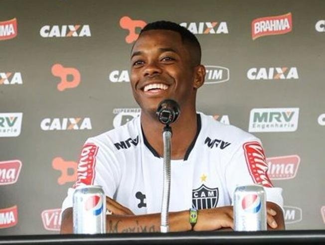 Robinho no ha debutado de la mejor manera posible en el Atlético Mineiro en su vuelta a Brasil. Twitter