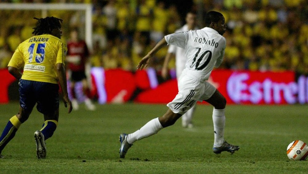 Robinho enamoró en su debut oficial con el Real Madrid. EFE