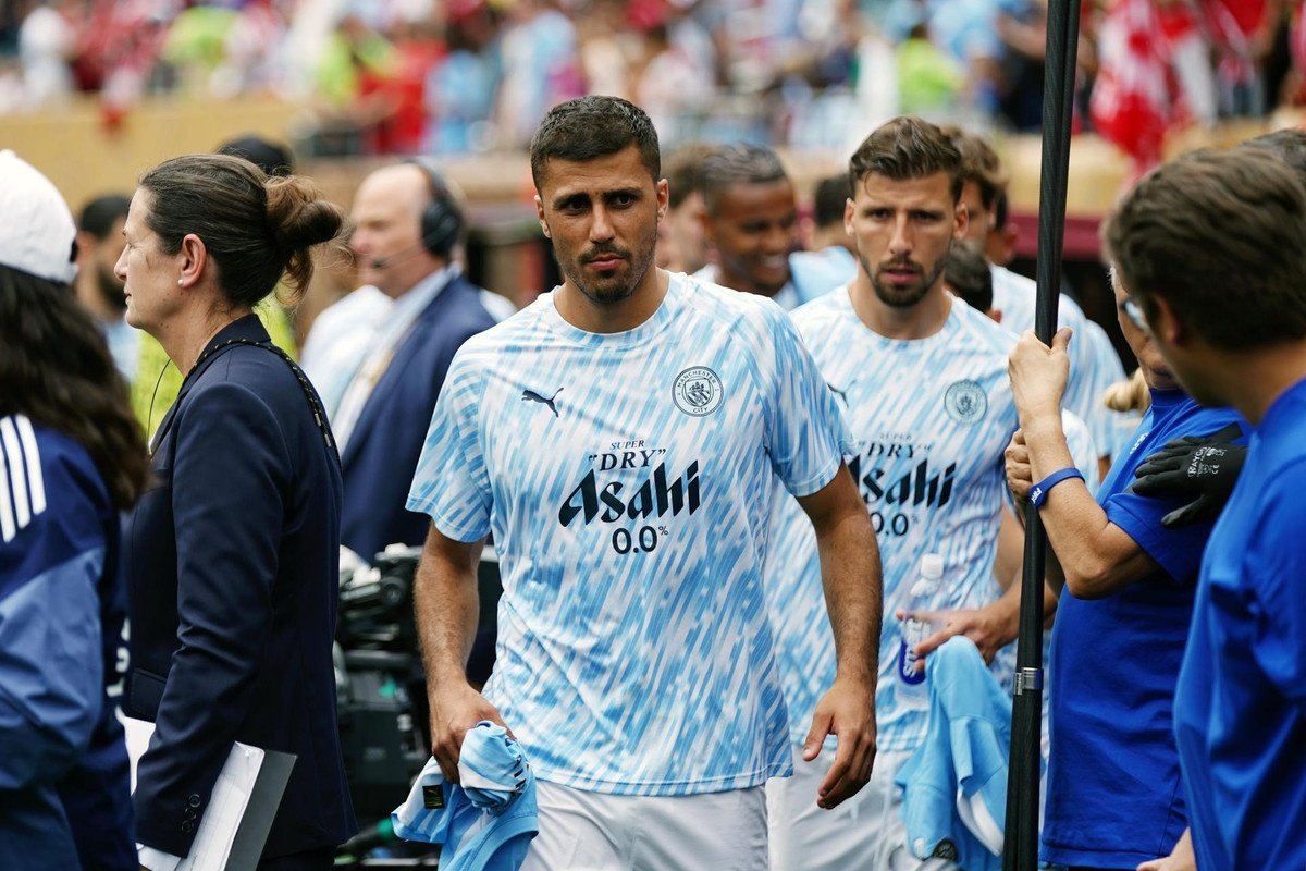 Rodri emerges as Madrid's midfield endgame amid transfer deliberations