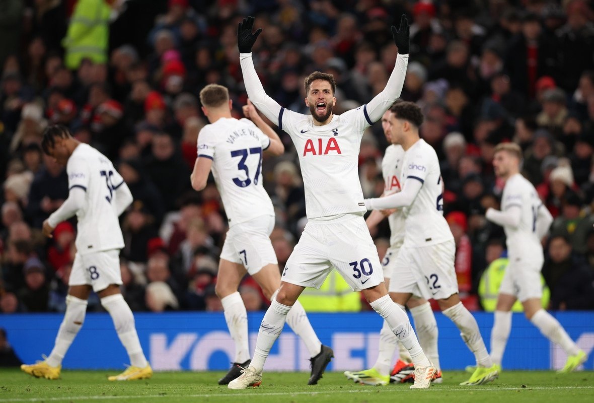 Tottenham can tip the balance for the Premier League title