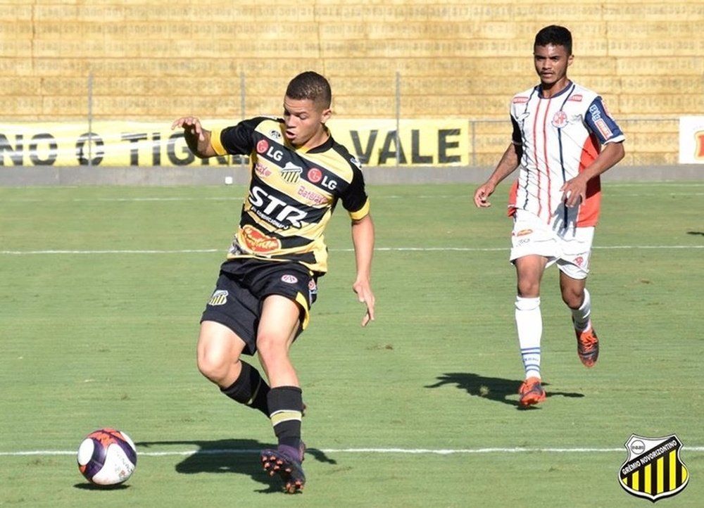 Rodrigo durant un match avec le Gremio Novorizontino. GOAL