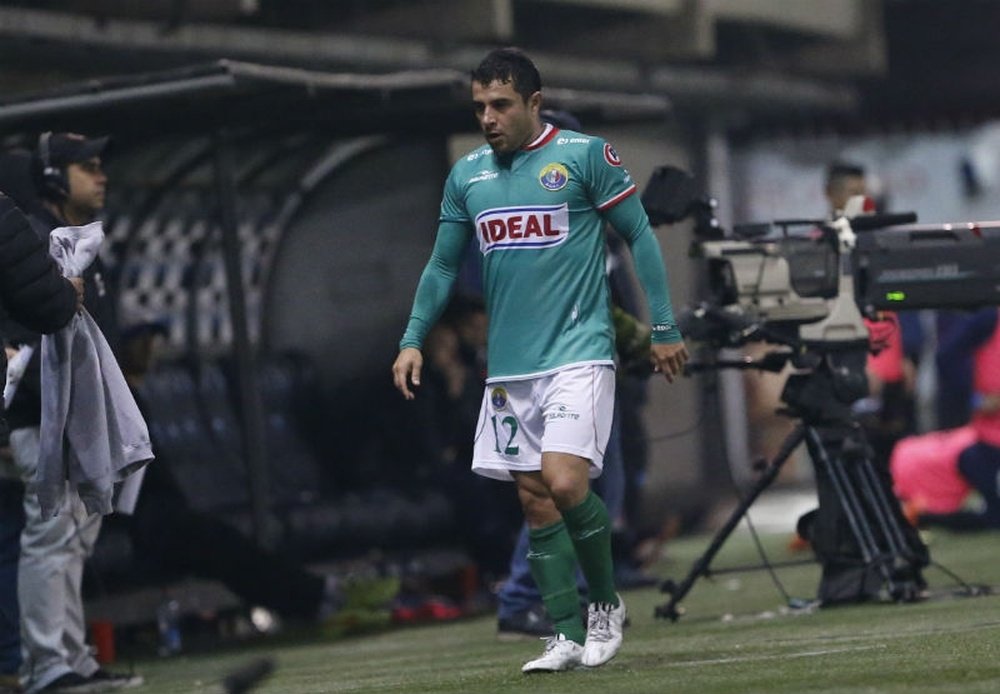 Rodrigo Tello aconsejó a Cristiano Ronaldo a la hora de lanzar faltas. EFE