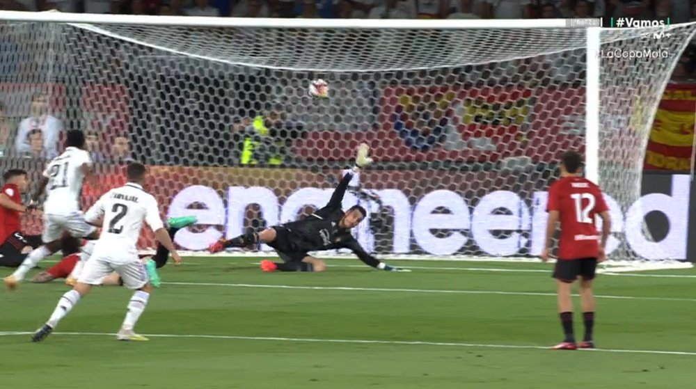 Vini passes to Rodrygo for opener. Screenshot/Movistar