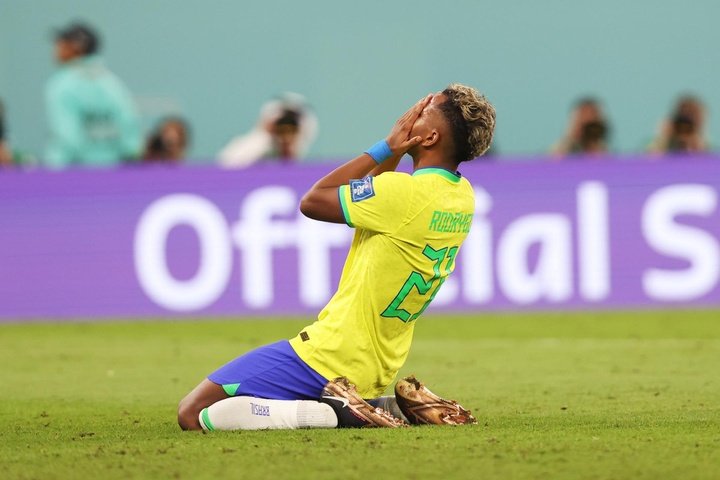 Rodrygo espera que Neymar pueda jugar en octavos. EFE