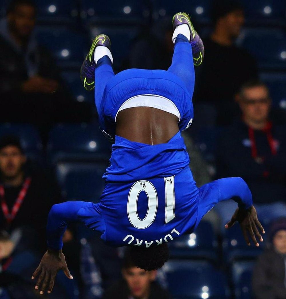 Romelu Lukaku celebra su segundo tanto, el que certificaba la remontada del Everton ante el West Bromwich Albion. Twitter