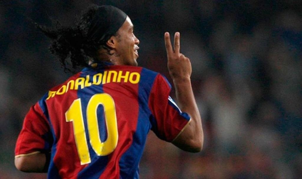 Transfer news: Former Barcelona star Ronaldinho set to sign for Beşiktaş -  reports, The Independent