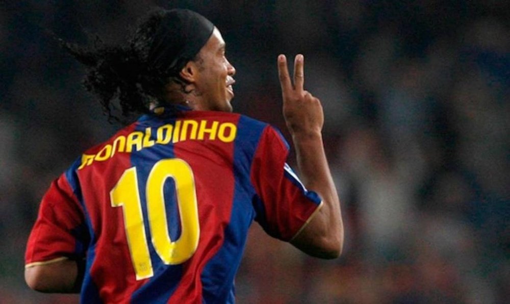 Ronaldinho could have signed for United. EFE