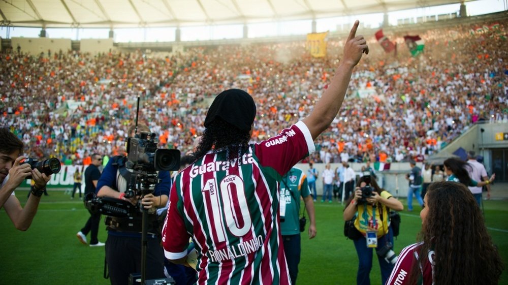 Ronaldinho, em sua apresentação como novo jogador do Fluminense. Fluminense