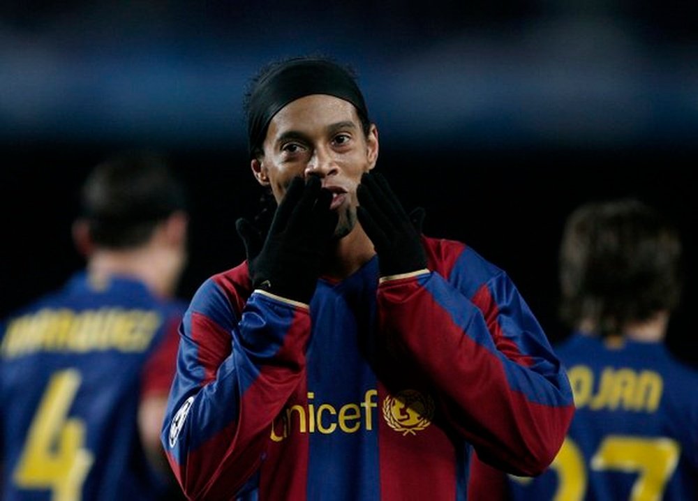 Ronaldinho marked an era at Barcelona. Twitter