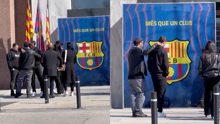 Ronaldinho y su hijo, en las oficinas del Camp Nou para ¿firmar con el Barça?