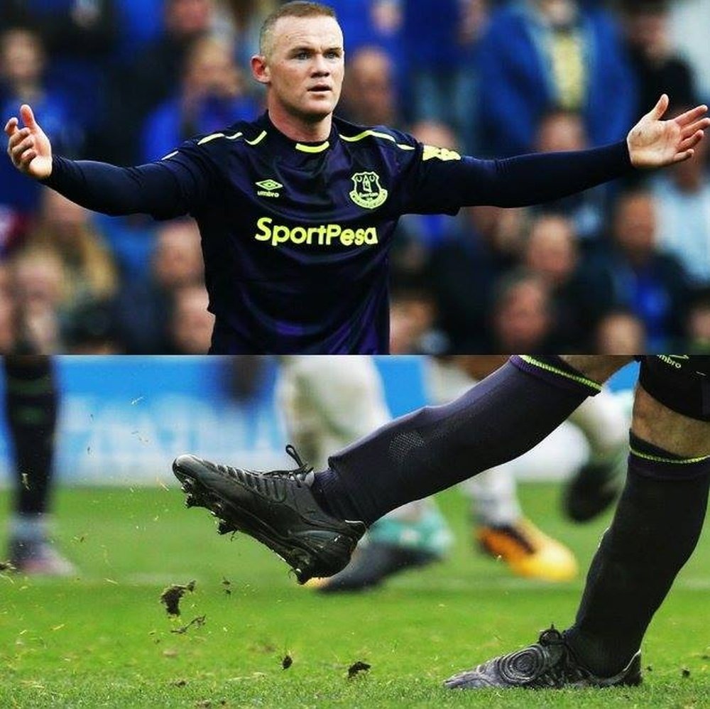 Rooney volvió a utilizar las Nike Total 90.
