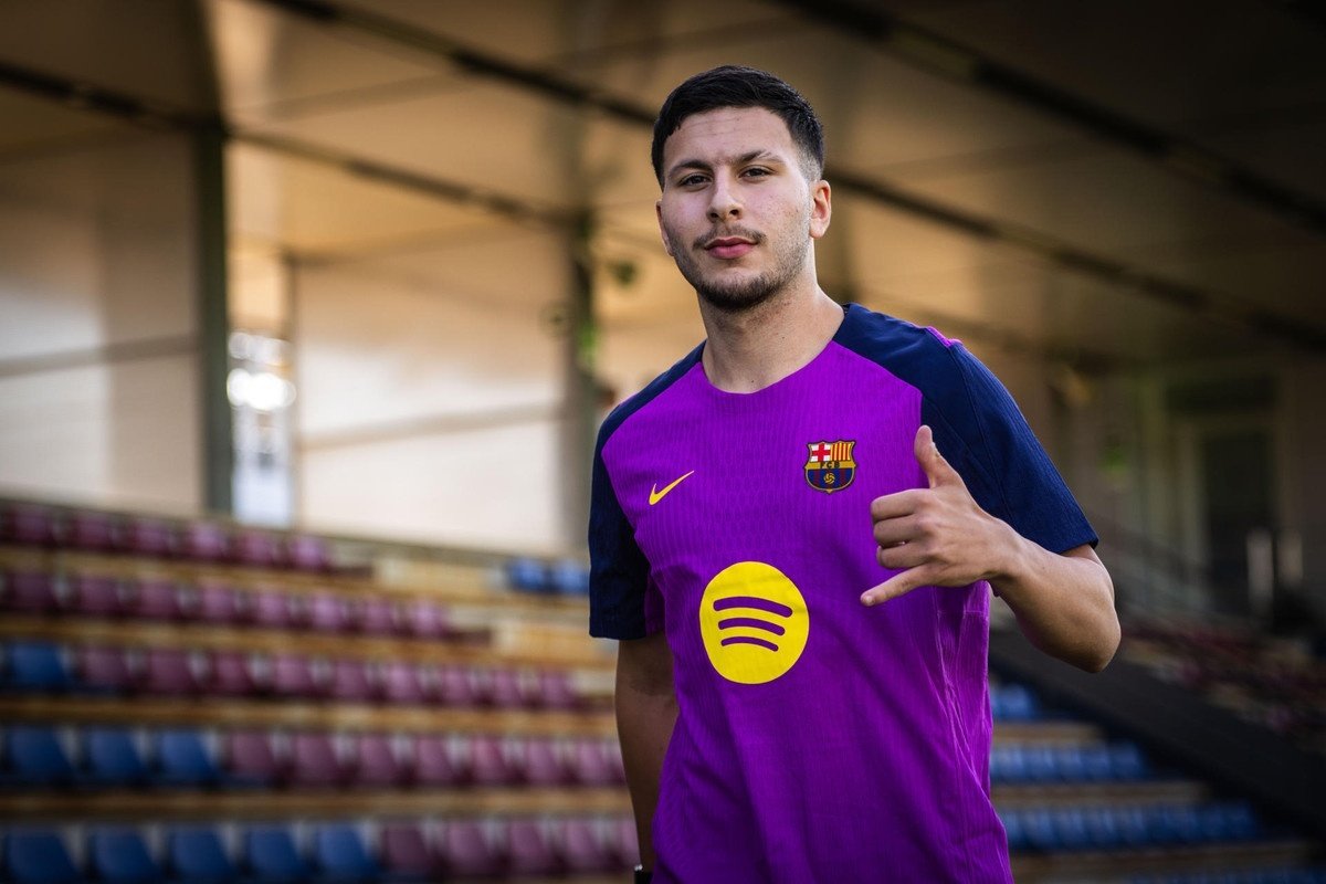 Bardghji and Bernal included as Barcelona name squad without Yamal