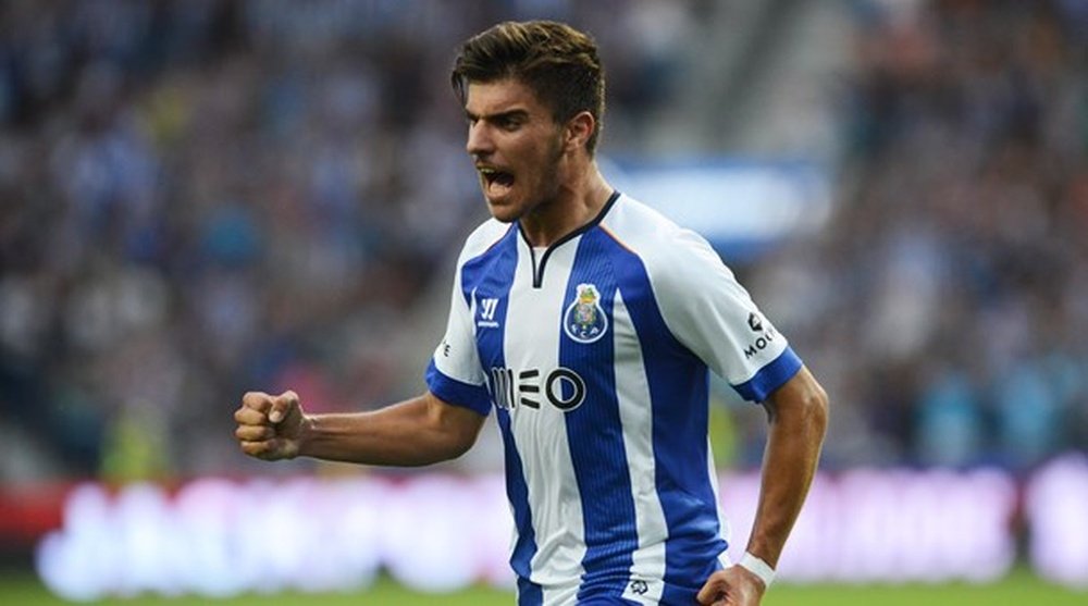 Ruben Neves has attracted interest from Wolves. PortoFC