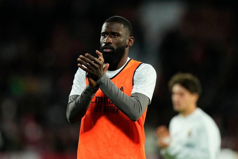 Seven players at risk of missing the second leg. EFE