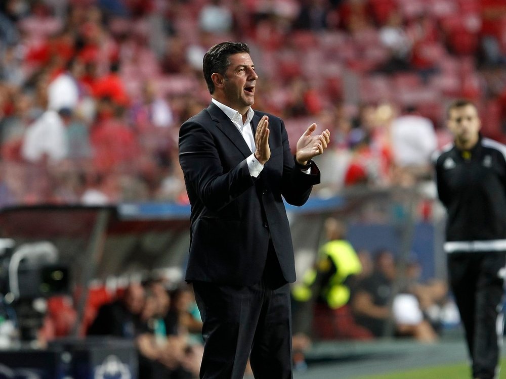 O treinador do Benfica sublinhou que a prestação da sua equipa está dentro do esperado. Twitter/SLB