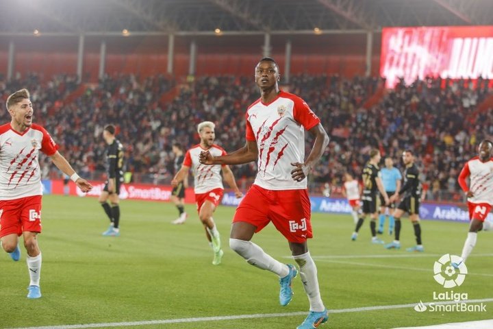 Sadiq celebra seu gol no Almería-Ponferradina, 2021-22.LaLiga