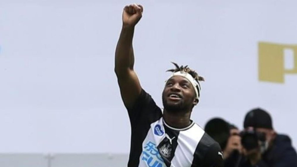 Newcastle warn Tottenham and PSG: stay away from Saint-Maximin. AFP