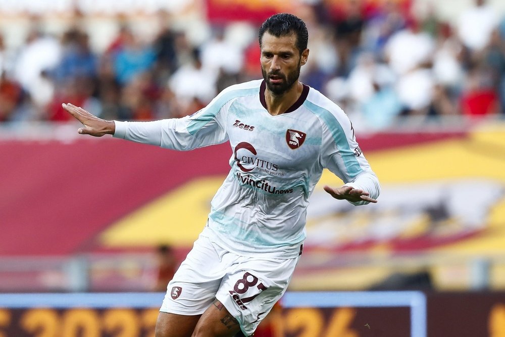 Candreva es uno de los muchos futbolistas de calidad de la Salernitana. EFE