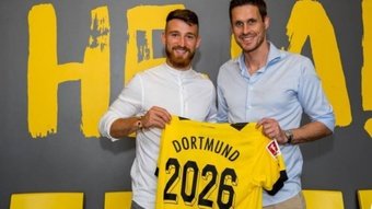 El Borussia Dortmund fichó a Salih Özcan. BVB