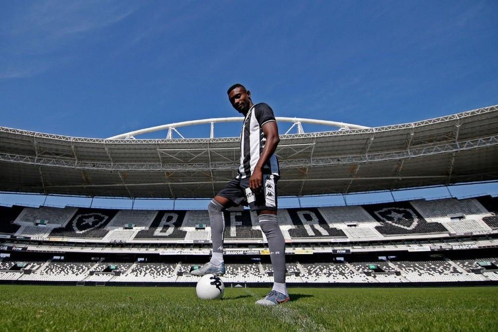 Salomon Kalou. Botafogo