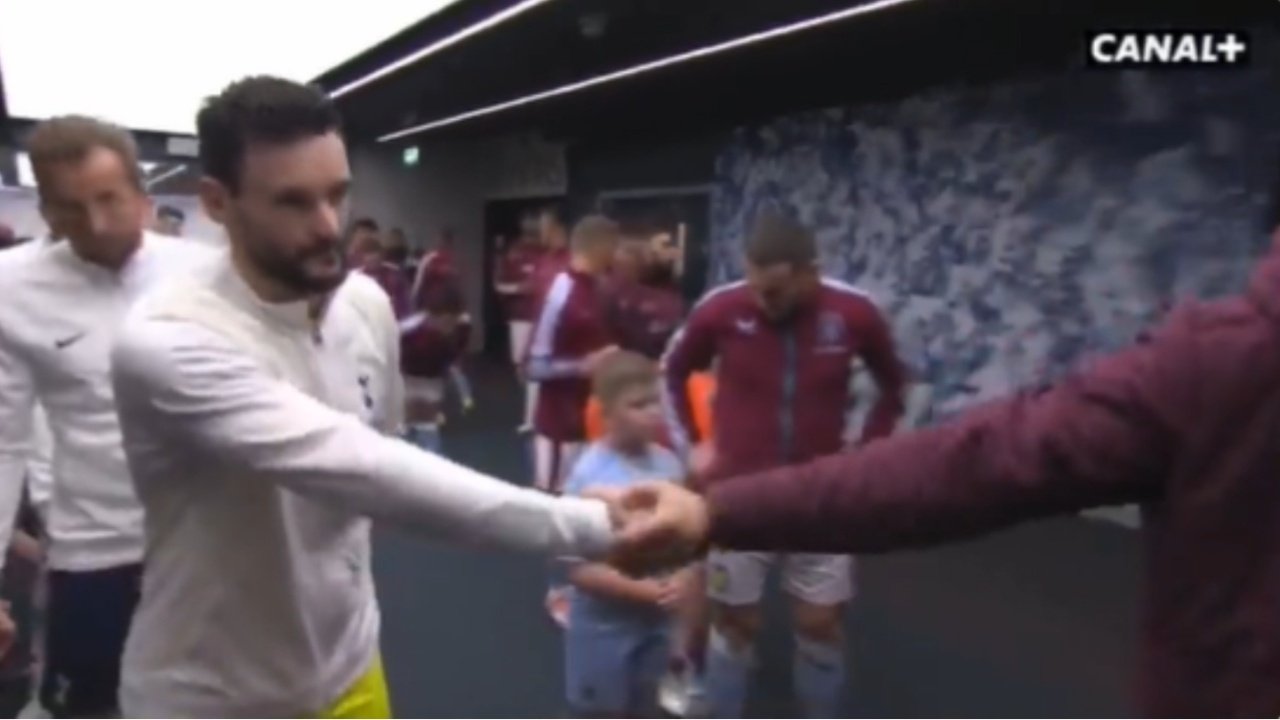 Cordial pero frío: el saludo entre Lloris y el Dibu dos semanas después de la final