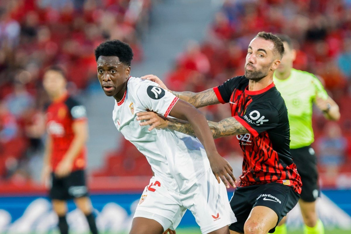 Sevilla without Sambi Lokonga for several weeks