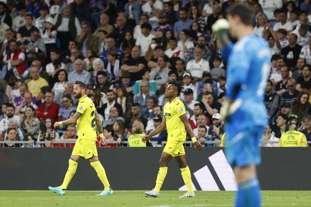 Chukwueze fue el niño del cumple en el parque de bolas. AFP