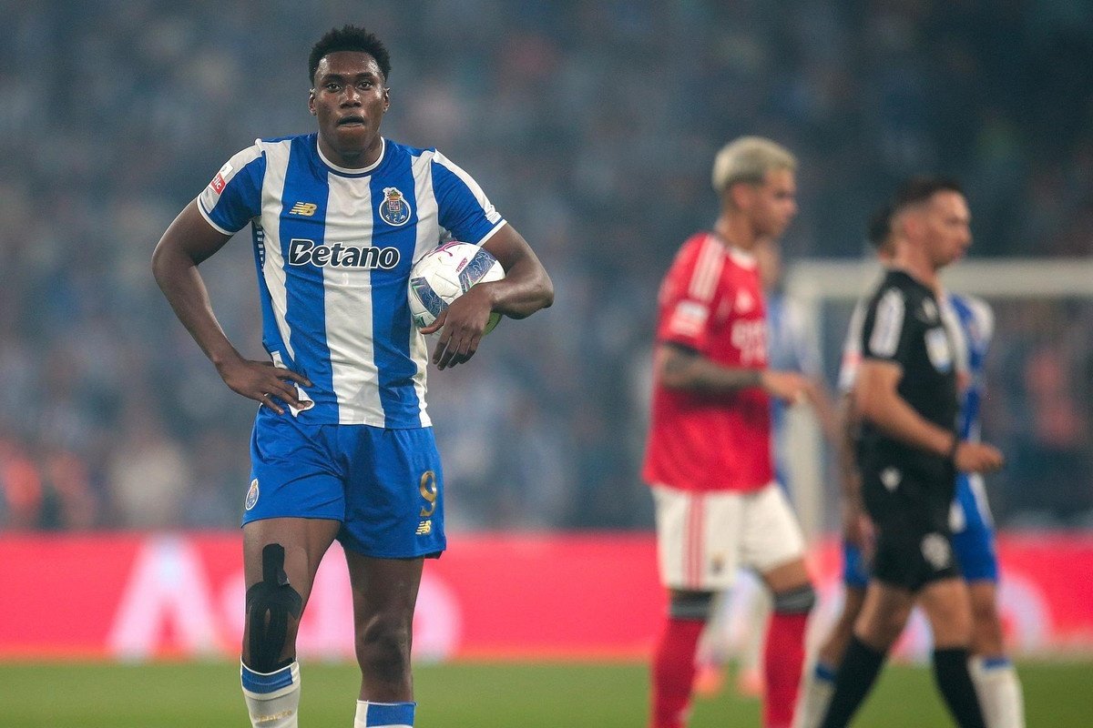 Chelsea track Aghehowa with summer move planned