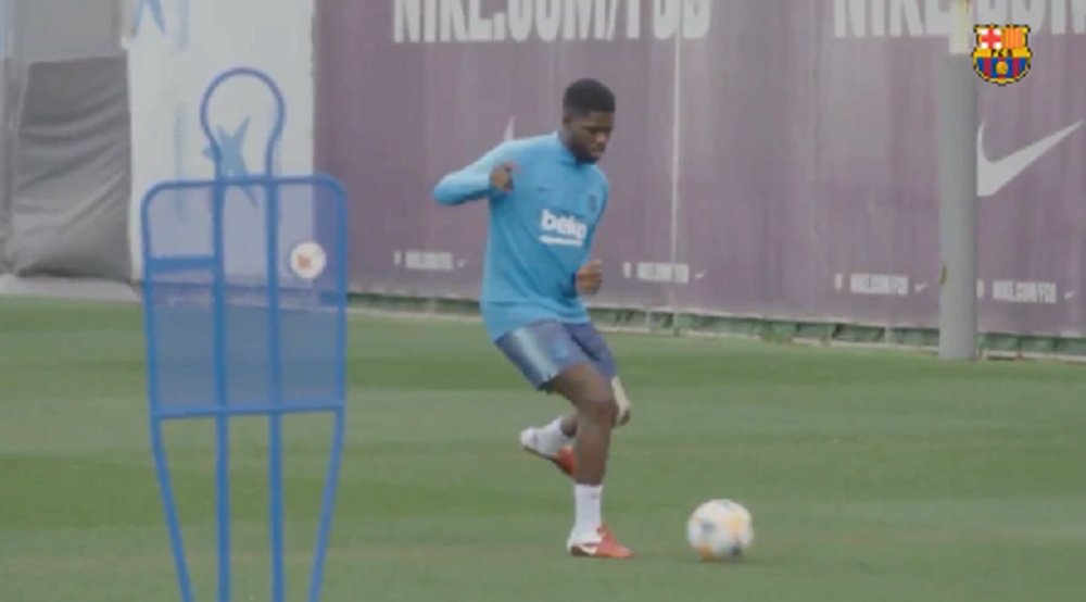 Umtiti perto de voltar. Captura/FCBarcelona