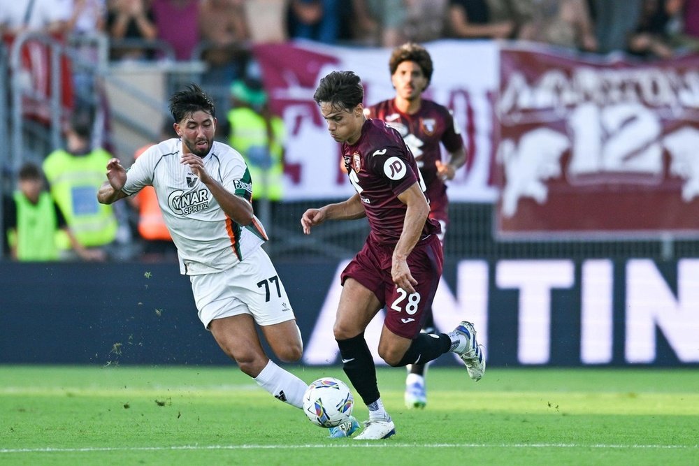 Saúl Coco coloca al Torino en la segunda plaza de la Serie A. EFE