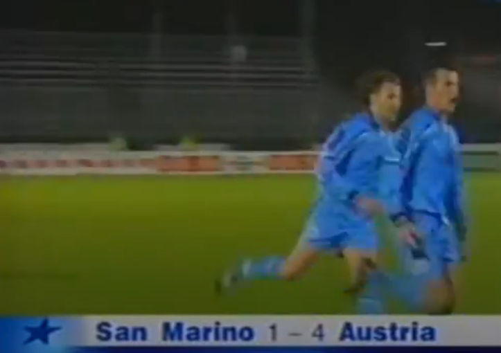Austria y San Marino se miden este jueves en la fase de clasificación para el Mundial. La primera vez que se enfrentaron, los sanmarinenses fueron goleados. Sin embargo, tienen un gran recuerdo de aquel partido de 1998.