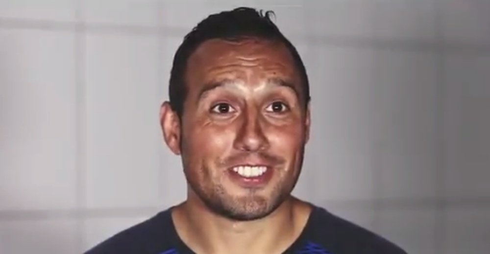 Cazorla praised Alaves' facilities in an interview on YouTube. Screenshot