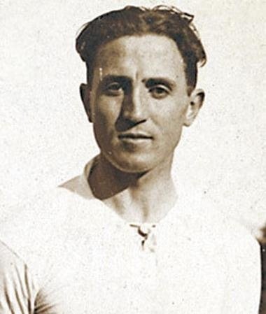 Santiago Bernabéu comenzó el 3 de marzo de 1912 a escribir sus primeras páginas como madridista. RealMadrid