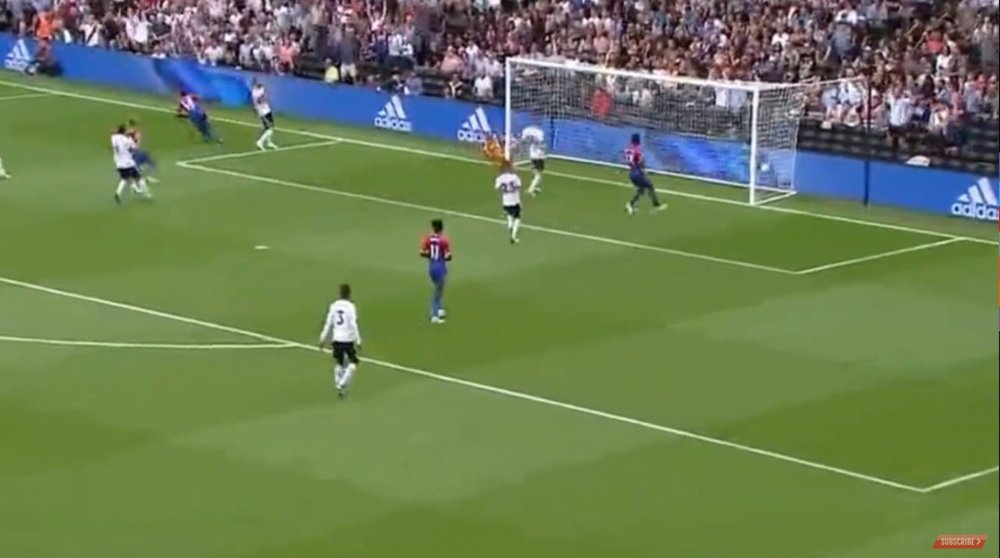 Schlupp scores for Crystal Palace against Fulham. Captura