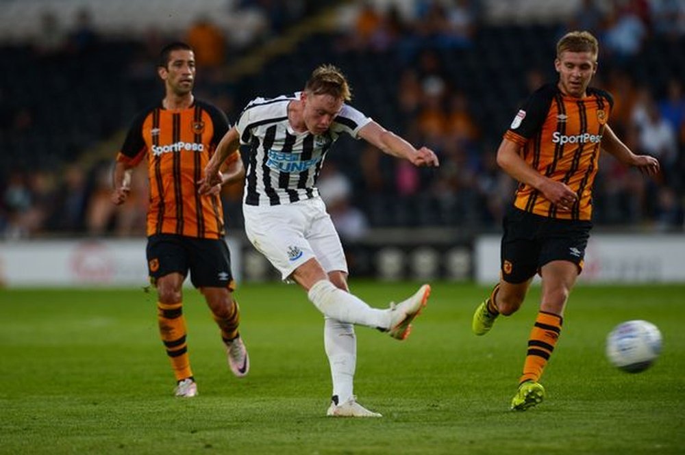 Manchester United are interested in signing Newcastle's Longstaff. Newcastle