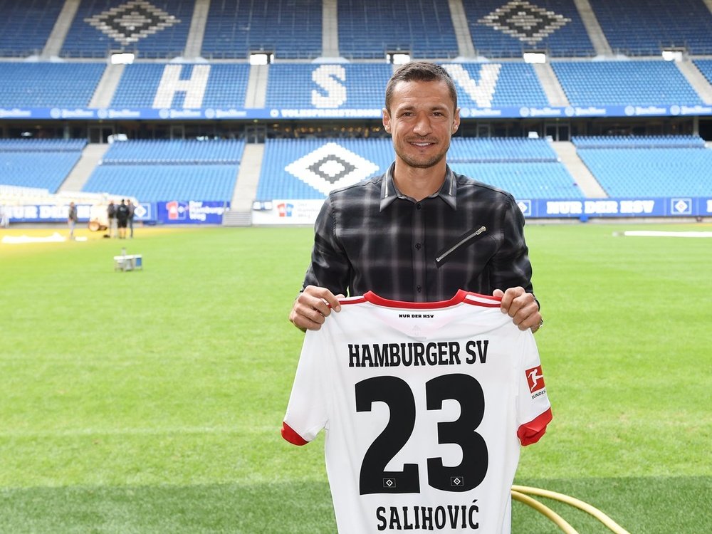Halihovic regressa à Bundesliga. Twitter/HamburguerSV
