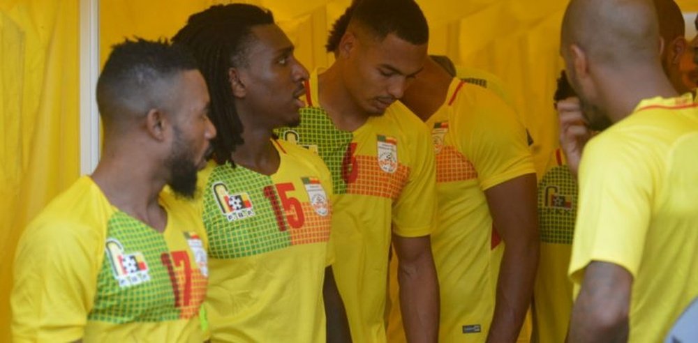 El milagro de Benín: a la Copa África sin ropa de marca o falsificada. FBF/febefoot.org
