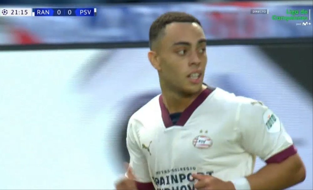 Sergiño Dest a déjà fait ses débuts avec le PSV. Capture/MovistarLigadeCampeones