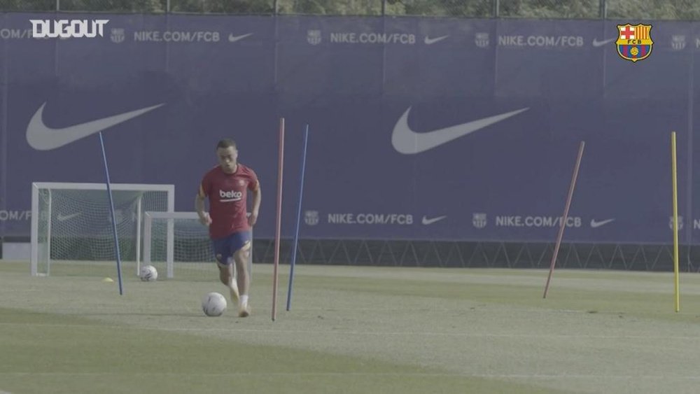 VÍDEO: el primer entrenamiento de Dest como jugador del Barça. DUGOUT
